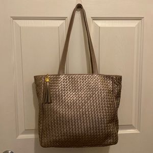 Cole Haan leather, basket weave,shoulder Bag. Made in Italy 🇮🇹